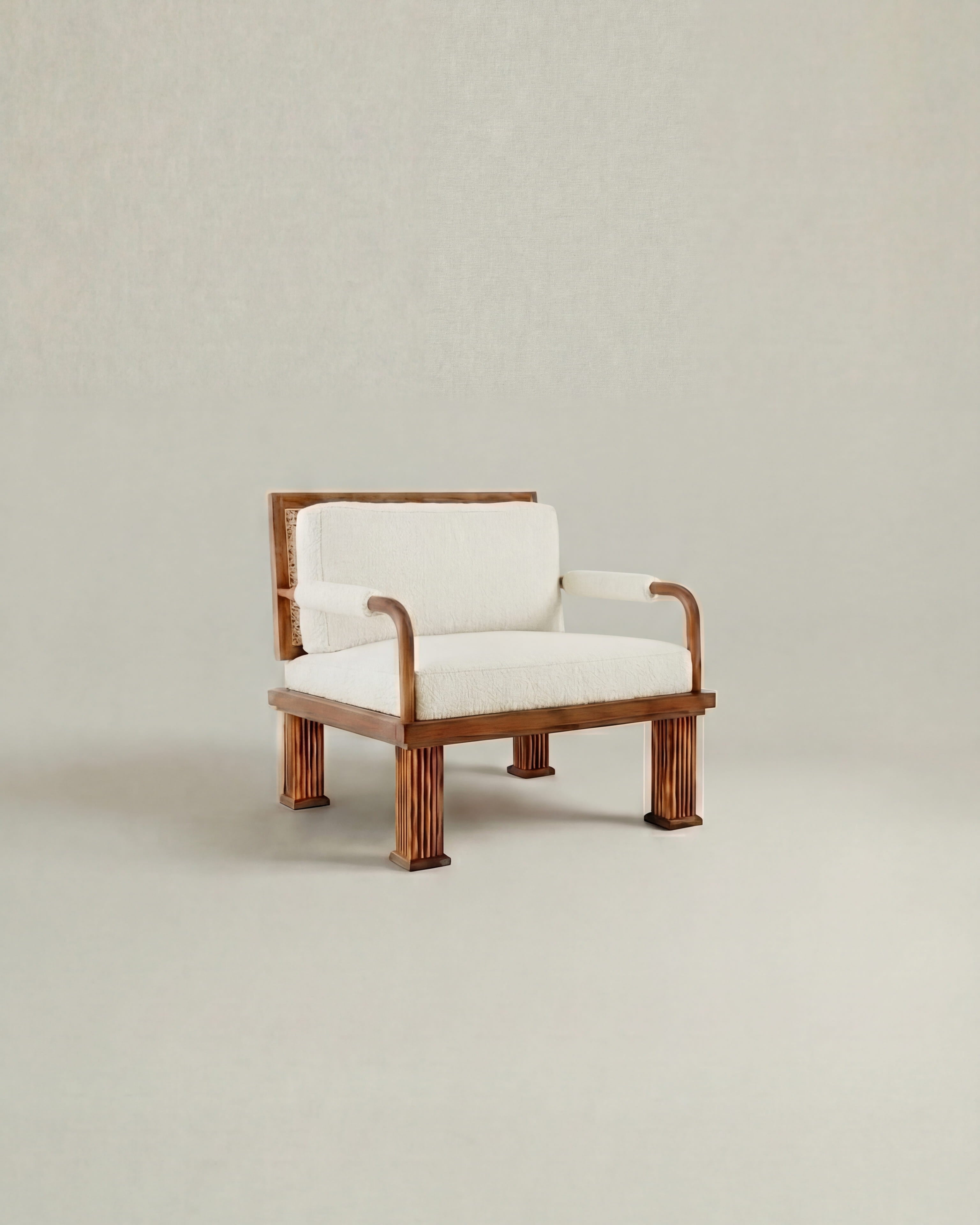 Luxury Solid Wood Lounge Chair | Uma Furniture