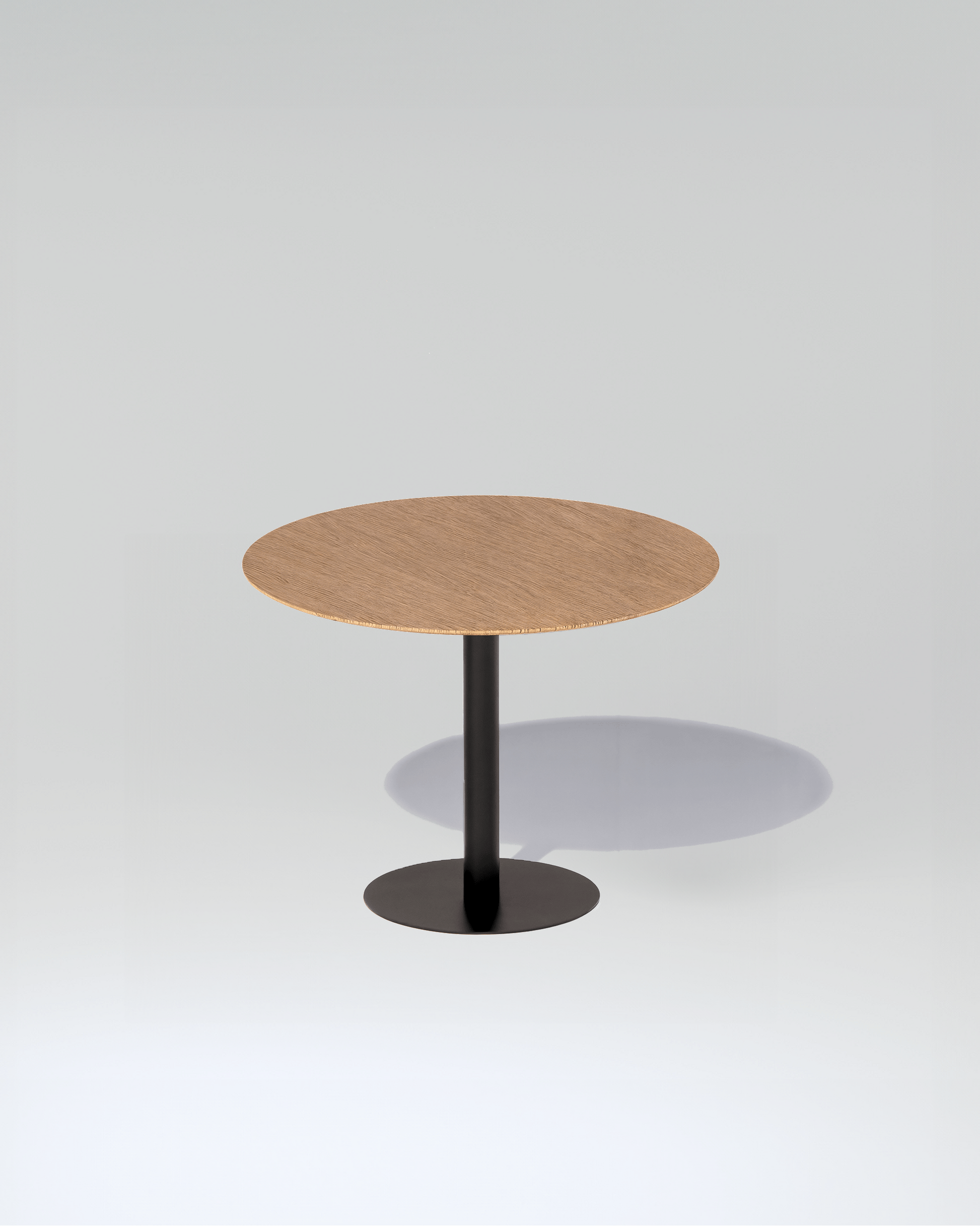 Round dining table with wooden top and metal base | Uma Furniture