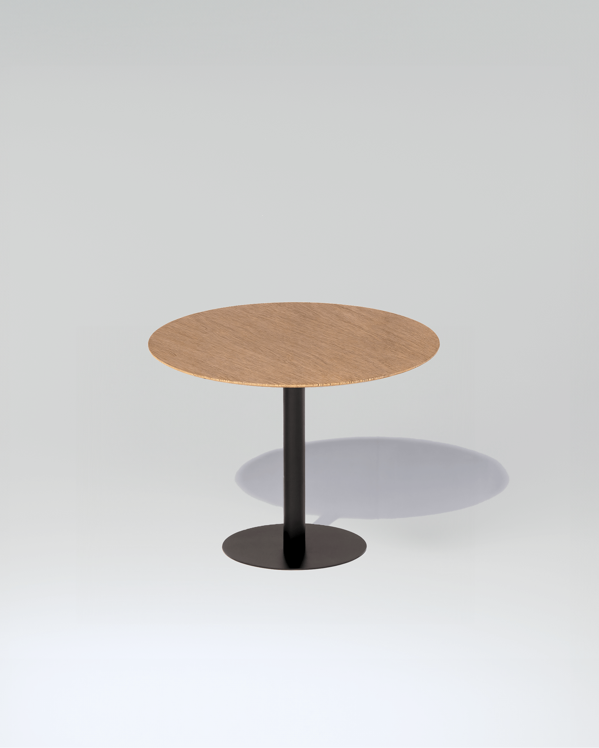 Round dining table with wooden top and metal base | Uma Furniture