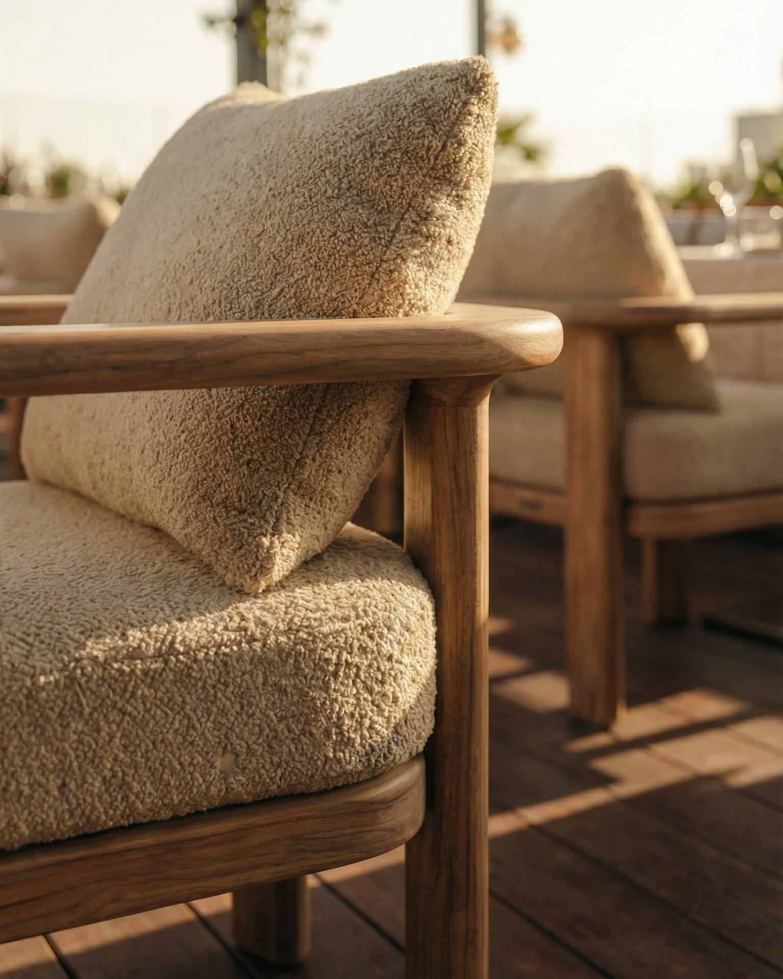 Solid Wood Lounge Chair | Uma Furniture